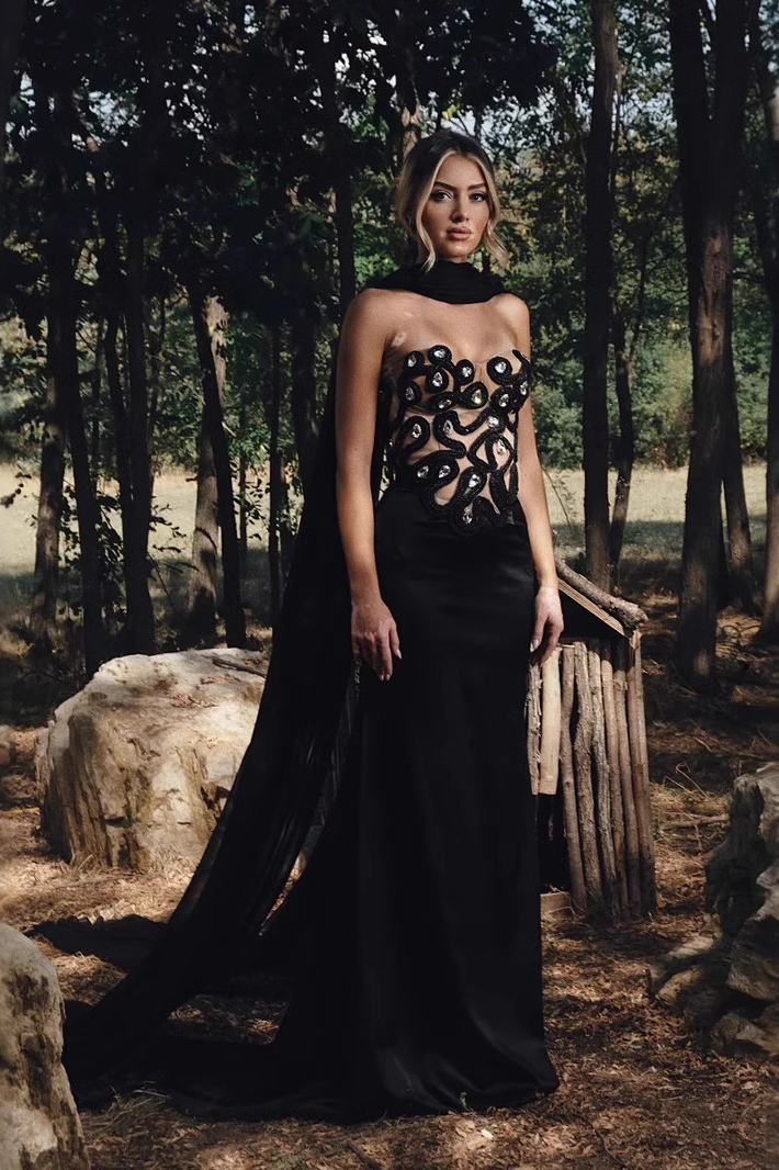 Exquisite Diamond Embellished Elastic Bandage Dress