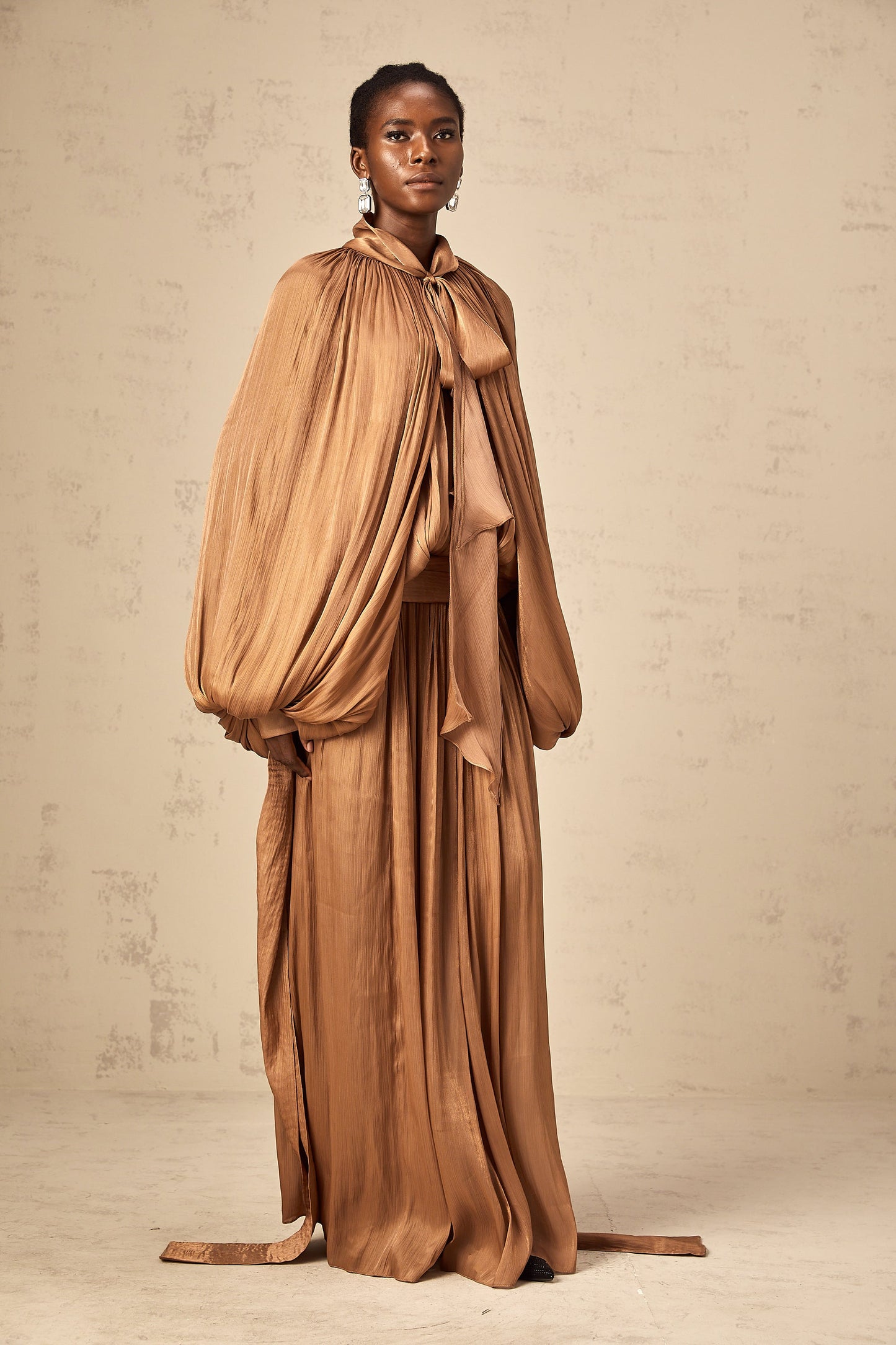 Flowing Gauze Lantern Long Sleeves Exaggerated Backless Maxi Dress