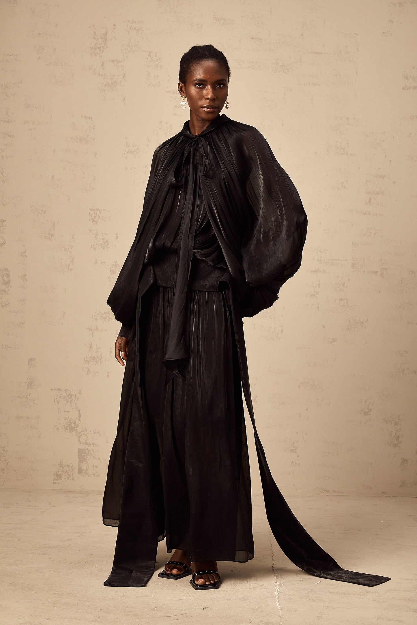 Flowing Gauze Lantern Long Sleeves Exaggerated Backless Maxi Dress