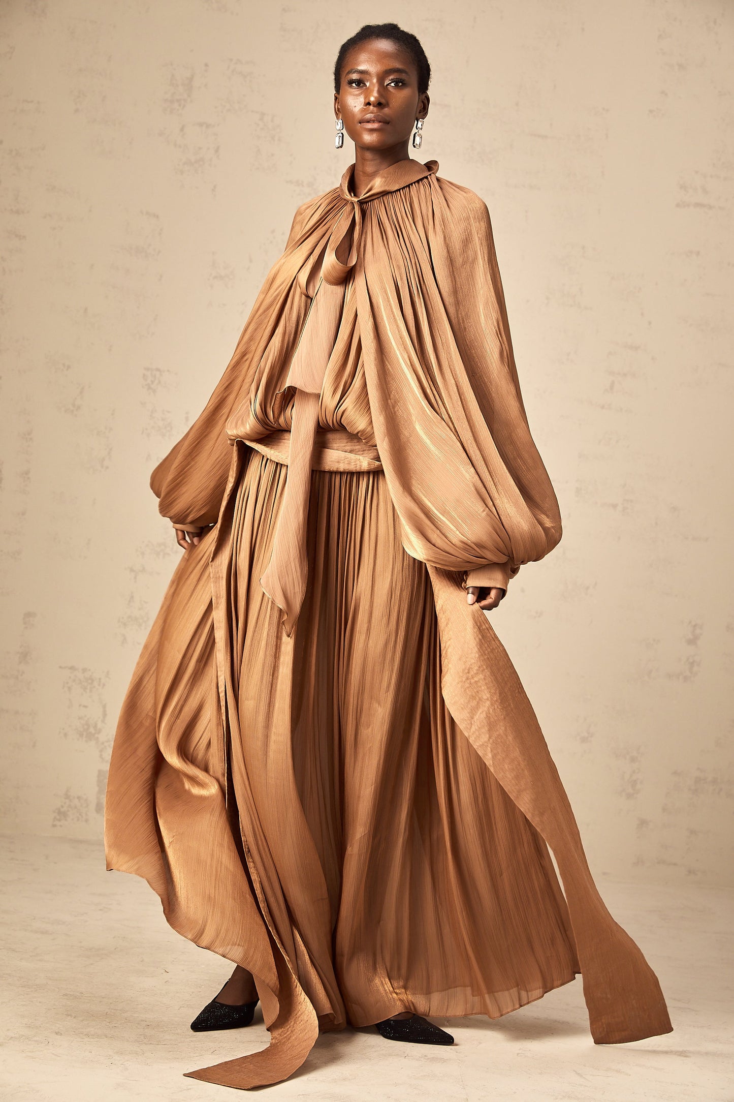 Flowing Gauze Lantern Long Sleeves Exaggerated Backless Maxi Dress
