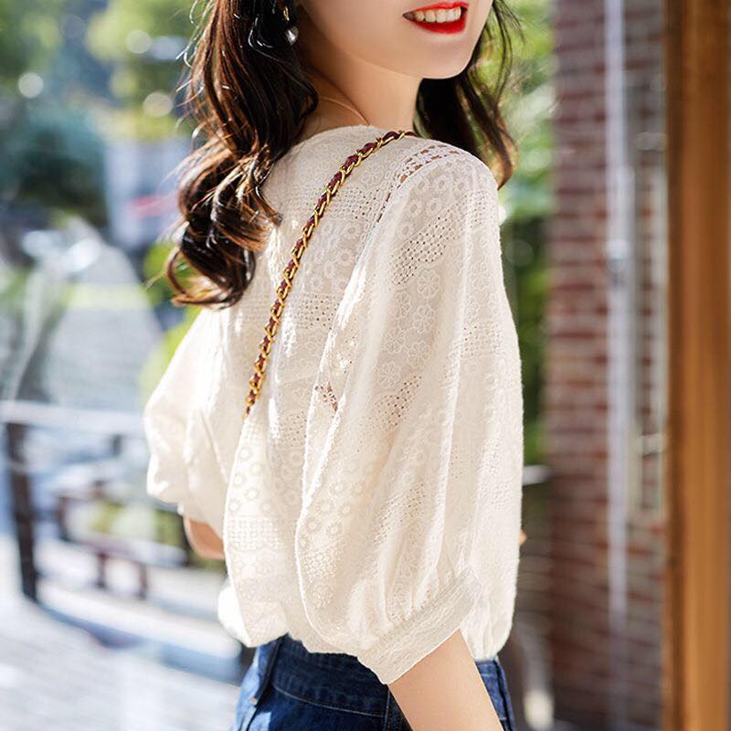 Amber Embroidery Half-Sleeve Blouses