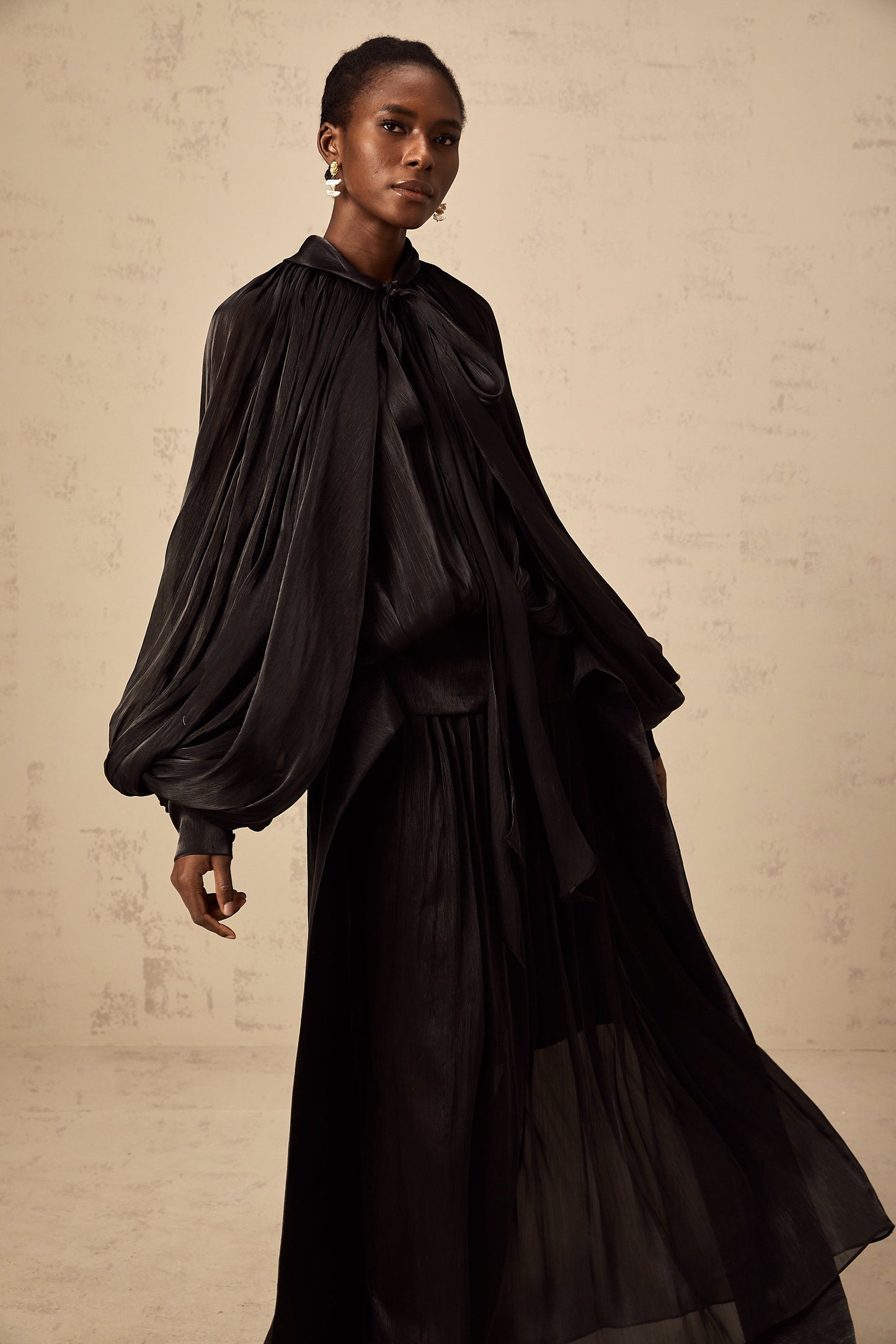 Flowing Gauze Lantern Long Sleeves Exaggerated Backless Maxi Dress